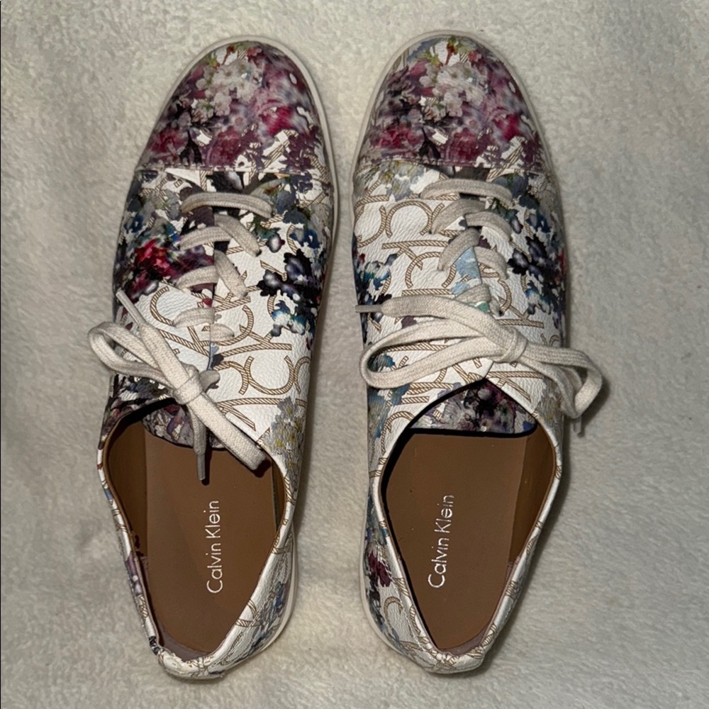 Calvin Klein Women's Floral Pattern Sneakers